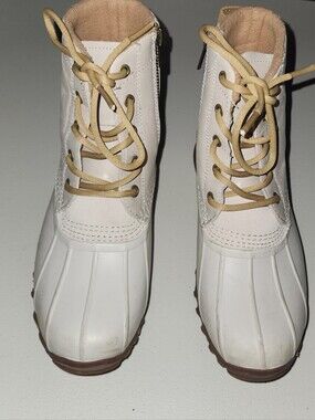 Wolverine Women's Torrent Waterproof Duck Boots in ivory And Tan Size 7